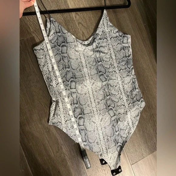 Python body suit! 🐍🐍🐍🐍 - Picture 2 of 2